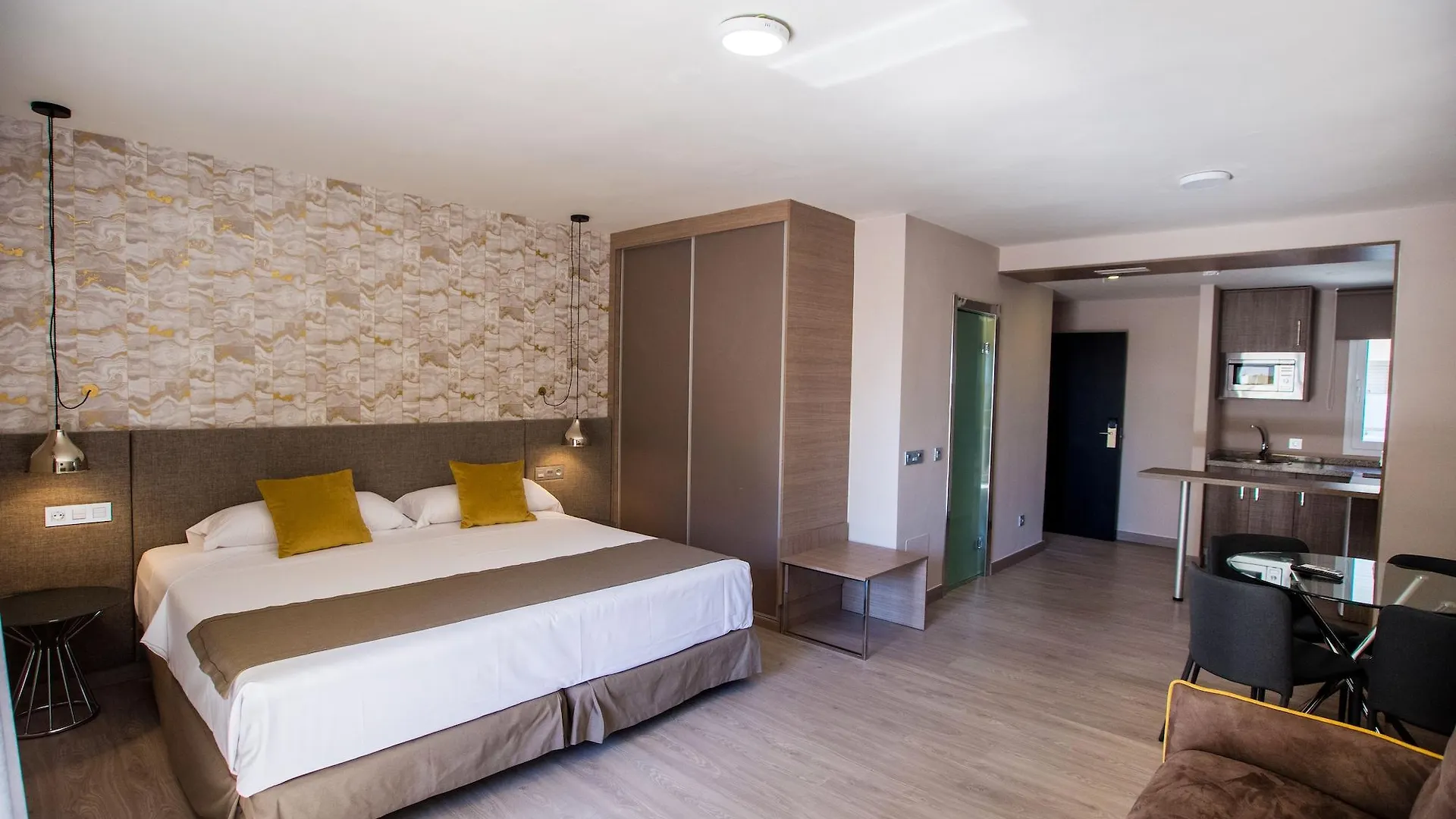 Ona Marbella Inn