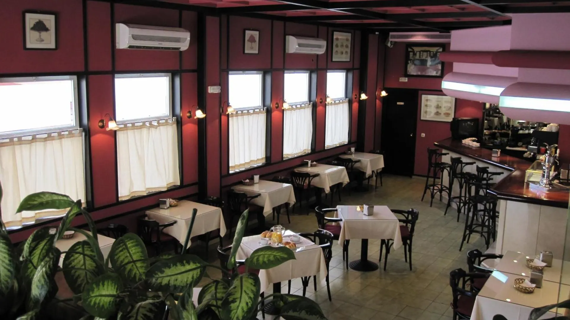 Ona Marbella Inn